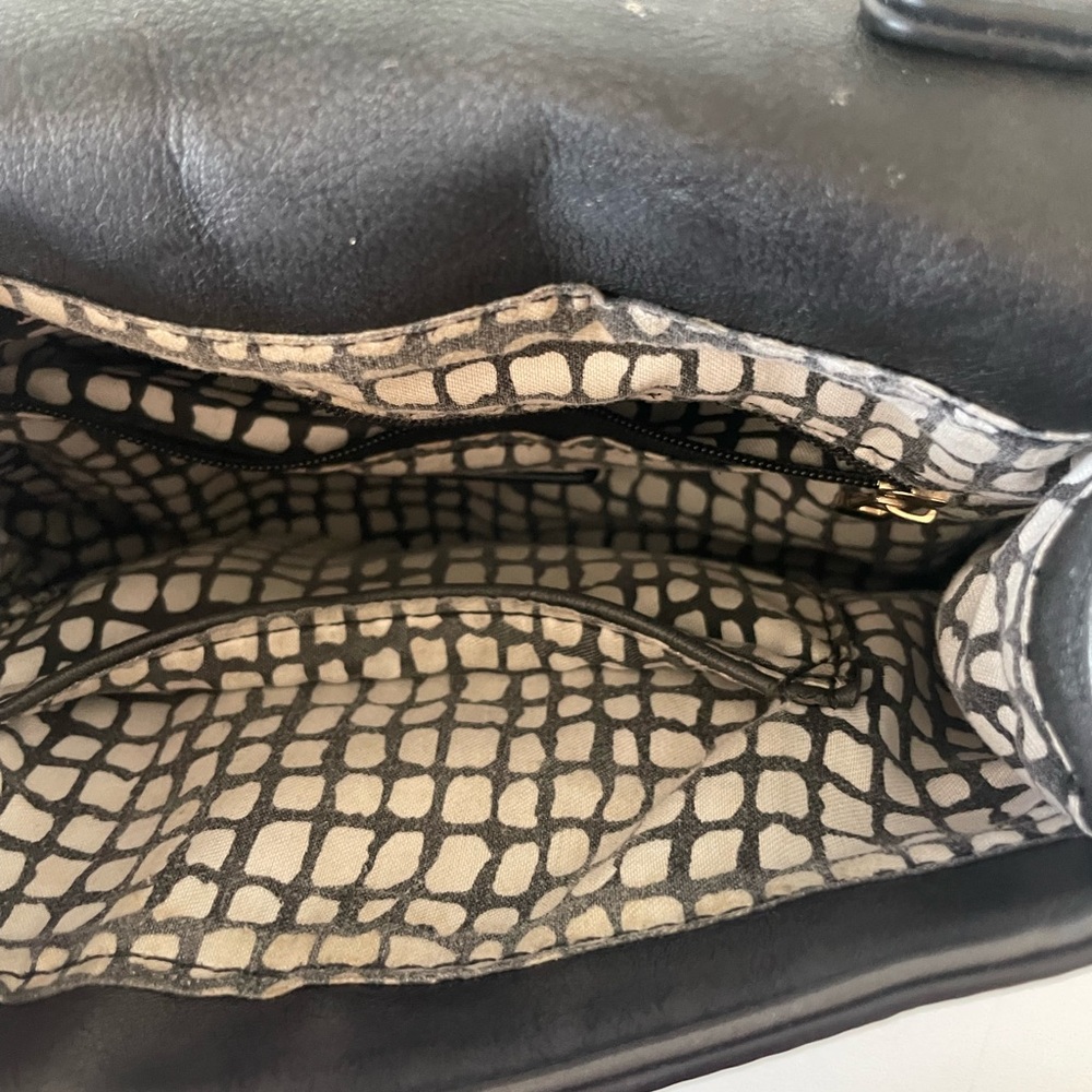 Black Woven Detail Handbag w Crossbody Option - Picture 7 of 7
